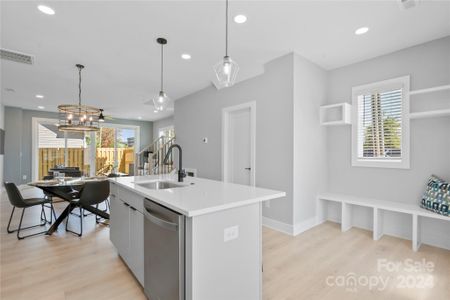 New construction Townhouse house 206 Freeland Lane, Charlotte, NC 28217 - photo 5 5