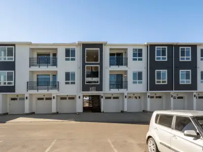 New construction Single-Family house 6153 N Ceylon St, Unit 301, Denver, CO 80249 plan Vyktorea II-G - image