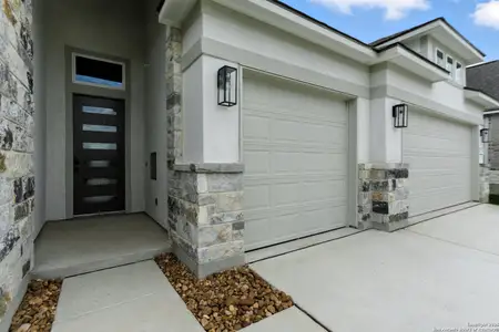 New construction Single-Family house 1637 Saddleback Run, New Braunfels, TX 78130 plan Mariscal Canyon View - image