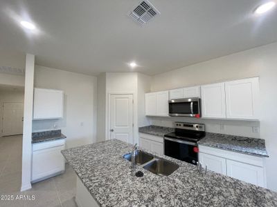 New construction Single-Family house 25401 N Selene Dr, Florence, AZ 85132 Moonbeam- photo 3 3