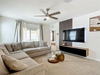 New construction Single-Family house 1304 Berry Ln, Davenport, FL 33837 null- photo 3 3