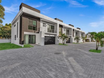 New construction Townhouse house 4652 Sw 32Nd Ave, Unit B2, Dania Beach, FL 33312 - image