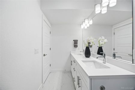 New construction Townhouse house 10 Oneida Ct, Denver, CO 80230 - image 7