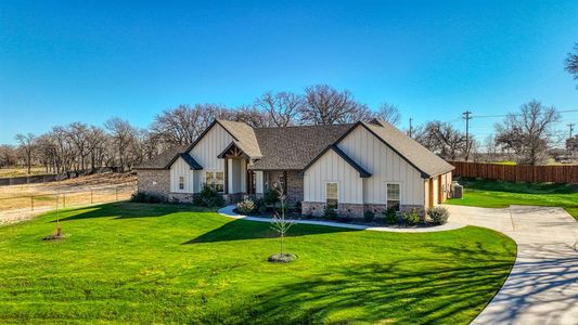 New construction Single-Family house 715 Winkler Way, Springtown, TX 76082 - photo 0