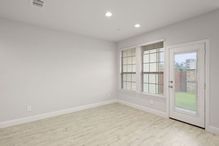 New construction Single-Family house 525 Sandiford Ct, Mansfield, TX 76063 plan Bridgeport - image 11