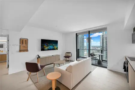 New construction Condo house 159 Ne 6Th St, Unit 3901, Miami, FL 33132 - image 2