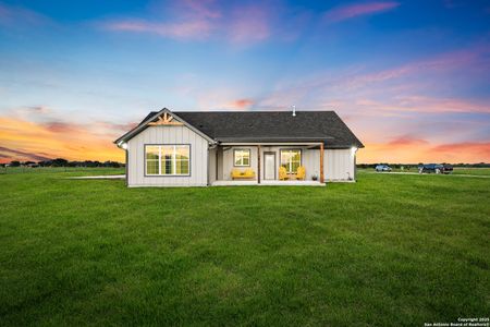 New construction Single-Family house Hondo, TX 78861 - image