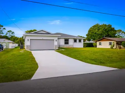 New construction Single-Family house 5808 Bamboo Dr, Fort Pierce, FL 34982 - image