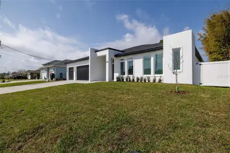 New construction Single-Family house 34 Fallen Oak Ln, Palm Coast, FL 32137 - image