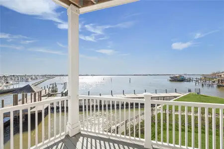 New construction Single-Family house 2443 Lakewood Pointe, Seabrook, TX 77586 - image