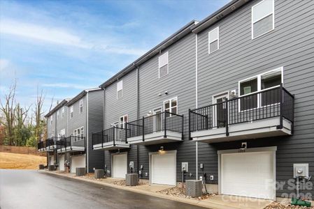 New construction Townhouse house 6012 Impulse Ct, Charlotte, NC 28205 - image