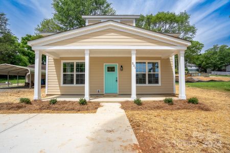 New construction Single-Family house 221 N Lee Street, Mount Holly, NC 28120 - photo 0