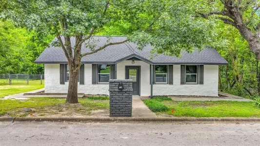 New construction Single-Family house 307 S Walnut St, Weatherford, TX 76086 - image
