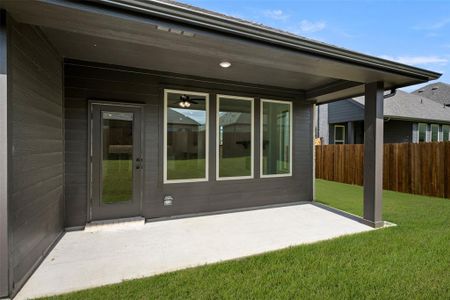 New construction Single-Family house 408 Wabash Dr, Waxahachie, TX 75167 plan Rowan T - image