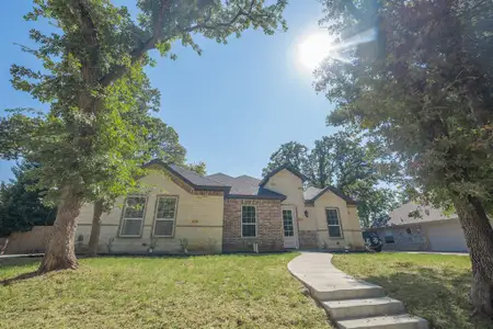 New construction Single-Family house 1408 Spinnaker Ln, Azle, TX 76020 - image