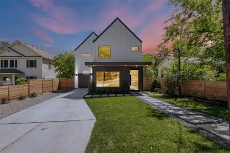 New construction Single-Family house 1305 Walnut Ave, Austin, TX 78702 null- photo 0
