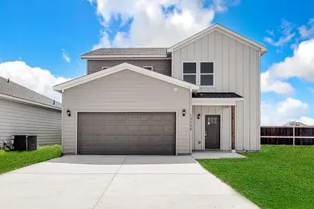 New construction Single-Family house 10508 Ruffin Dr, Fort Worth, TX 76131 - image