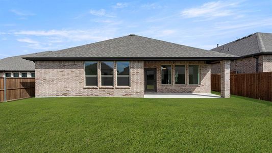 New construction Single-Family house 1915 Bobbin Mill Ln, Forney, TX 75126 plan Rowan - image 4