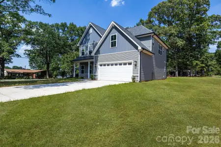 New construction Single-Family house 201 Henderson Cir, Harrisburg, NC 28075 plan Willow  - image