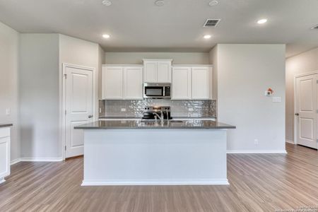 New construction Single-Family house 2552 Windle Ln, Seguin, TX 78155 Magellan Homeplan- photo 6 6