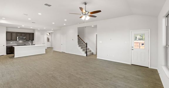 New construction Single-Family house 1620 Macadamia Ct, Aubrey, TX 76227 plan Raleigh - image 11