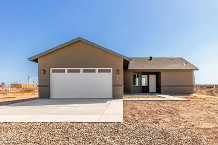 New construction Single-Family house 37516 W Elm St, Tonopah, AZ 85354 null- photo 0