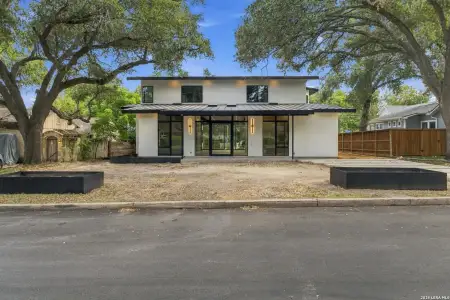 New construction Single-Family house 164 E Oakview Pl, San Antonio, TX 78209 - image