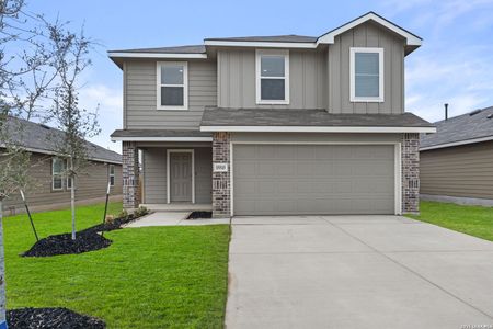 New construction Single-Family house 15515 Mint Patch Mdw, Von Ormy, TX 78073 plan The Franklin - image