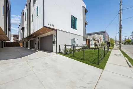 New construction Townhouse house 4719 Manett St, Unit 101, Dallas, TX 75204 - image