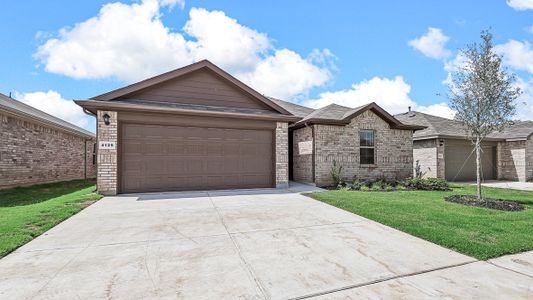 New construction Single-Family house 613 Bronze Circle W, Springtown, TX 76082 - photo 0