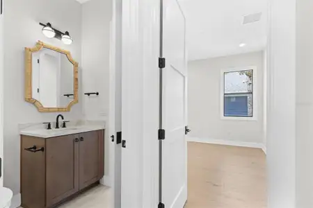 New construction Single-Family house 4302 W Obispo St, Tampa, FL 33629 - image 9