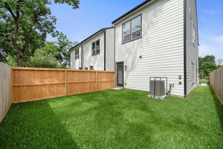 New construction Single-Family house 7117 Goforth St, Houston, TX 77021 - image 3