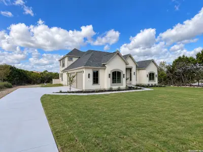 New construction Single-Family house 611 Parkview Pl, Canyon Lake, TX 78133 - image
