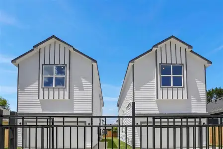 New construction Single-Family house 4833 Paula St, Houston, TX 77033 - image 2