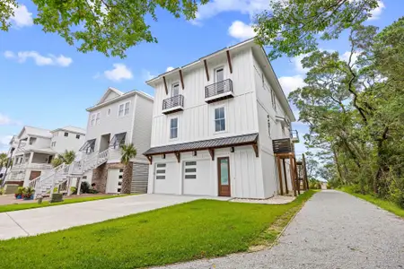 New construction Single-Family house 42 Enclave Pl, Pawleys Island, SC 29585 - image