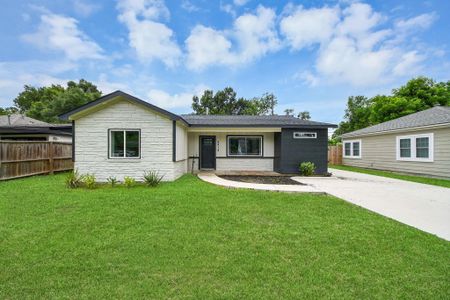 New construction Single-Family house 4918 Culmore Ln, Houston, TX 77021 - image
