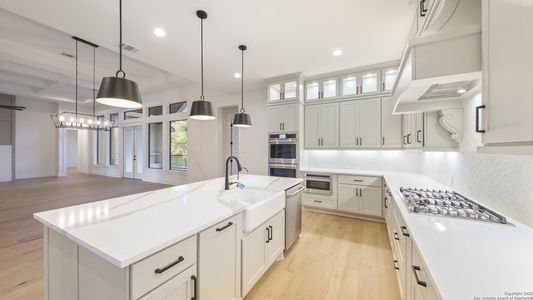 New construction Single-Family house 5668 Dry Comal, New Braunfels, TX 78132 - image 10