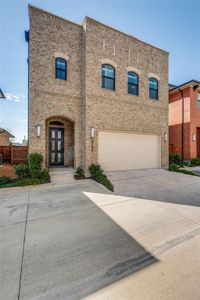 New construction Single-Family house 4139 Maison Ridge, Dallas, TX 75219 - photo 1 1