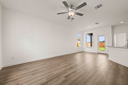 New construction Single-Family house 251 Gus Lp, Georgetown, TX 78626 plan The 1262 - image 9