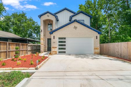 New construction Single-Family house 7831 Sandy St, Houston, TX 77028 - image