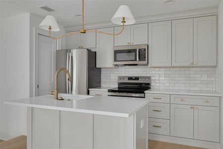 New construction Single-Family house 246 23Rd Ave Se, St. Petersburg, FL 33705 - image 10