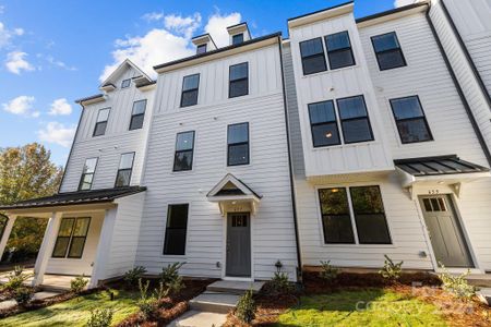 New construction Townhouse house 657 District Ct, Unit 19, Fort Mill, SC 29708 Landon- photo 28 28