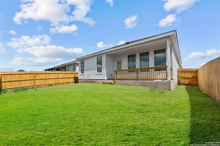 New construction Single-Family house 716 Horsetail Ln, New Braunfels, TX 78130 plan Navarre - image