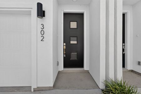 New construction Condo house 1735 W Gramercy Pl, Unit 302, San Antonio, TX 78201 - image 2