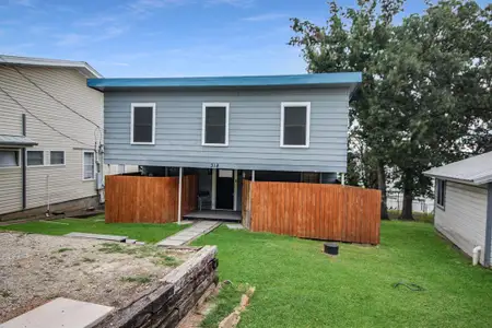 New construction Single-Family house 318 W Lake Dr, Weatherford, TX 76087 - image