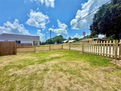New construction Single-Family house 425 N Holland, Bellville, TX 77418 - image