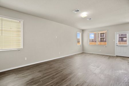 New construction Single-Family house 15075 Homing Meadow, San Antonio, TX 78253 The Emerald- photo 7 7