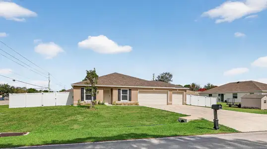 New construction Single-Family house 1691 Sw Andalusia Rd, Port St. Lucie, FL 34953 - image