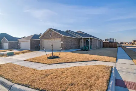 New construction Single-Family house 1777 Glacial Beech Pl, Forney, TX 75126 - photo 0