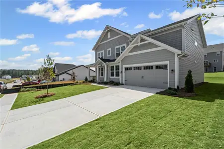 New construction Single-Family house 716 Crystal Lake Pkwy, Hoschton, GA 30548 plan Grandin Mitchell - image